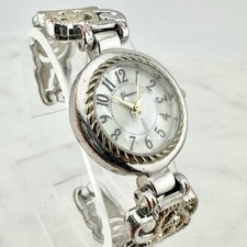 Relógio feminino Genebra moldura de corda prata mostrador de punho em relevo - tem nova bateria comprar usado  Enviando para Brazil