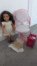 Muñeca Nuestra Generación Junto con Silla de Salón y Carro de Tocador con Accesorios segunda mano  Embacar hacia Mexico