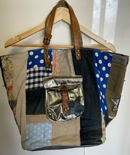 Sac mains pomponette d'occasion  Saint-Alban-Leysse