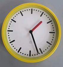 Reloj de Pared Habitat Elegante Moderno Mínimo Amarillo Ocre Metal ~ 22,4 cm Diámetro segunda mano  Embacar hacia Mexico