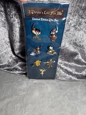 Conjunto de 7 pinos Disney - LE 1500 A PIRATE'S LIFE FOR ME! com um LE 700 TINKER BELL comprar usado  Enviando para Brazil