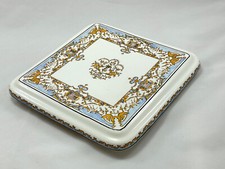 Gien renaissance earthenware d'occasion  Expédié en Belgium