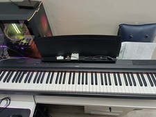 Pianoforte yamaha 125 usato  Roma