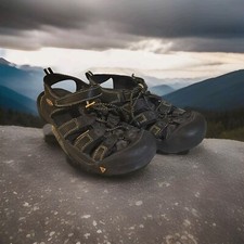 Keen women mens for sale  Georgetown