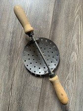 Ferro per passatelli. usato  Parma