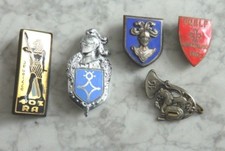 Badges including enamels d'occasion  Expédié en Belgium