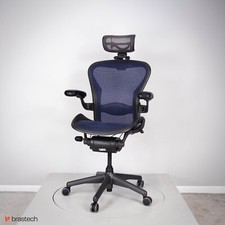 Używany, Fotel biurowy Herman Miller Aeron Classic B Niebieska Siatka i Zagłówek na sprzedaż  PL
