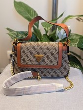 Sac main bandoulière d'occasion Sac main bandoulière d'occasion  Neauphle-le-Château