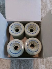 Patins e rodas Roll Line 8 rodas Magnum 49D 0 57 nunca usados comprar usado  Enviando para Brazil