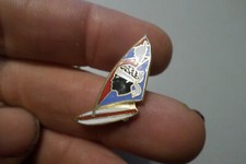 Pin broche badge d'occasion  Dompaire
