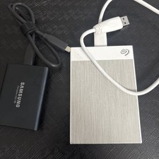 Usado, 1- SEAGATE Backup Plus Slim 2TB USB 3.0/1-Samsung SSD T5: 2Disco rígido portátil comprar usado  Enviando para Brazil