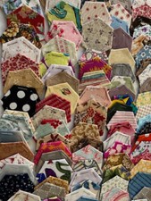 Usado, Hexágonos pré-cobertos de 1" com mais de 250 tecidos prontos para costurar para loja de colchas estampa variada comprar usado  Enviando para Brazil