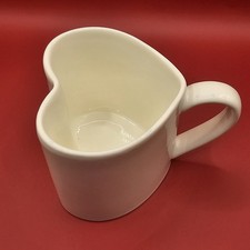 Caneca em forma de coração Pottery Barn comprar usado  Enviando para Brazil