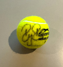 Bola de tênis assinada por Roger Federer com certificado de autenticidade, usado comprar usado Bola de tênis assinada por Roger Federer com certificado de autenticidade, usado comprar usado  Enviando para Brazil