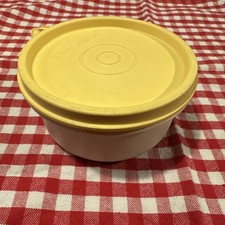 Tupperware julchen 200 gebraucht kaufen Tupperware julchen 200 gebraucht kaufen  Rotthalmünster