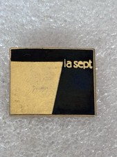 Pin logo chaîne d'occasion  Le Perreux-sur-Marne