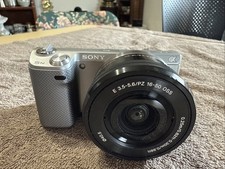 Câmera Digital Sony Alpha NEX-5N 16.1MP com Lente 18-55mm - Prata/preta comprar usado  Enviando para Brazil