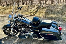 harley flhr king road 2017 for sale harley flhr king road 2017 for sale West Brookfield