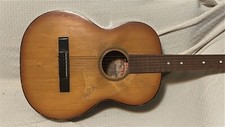 Chitarra classica vecchia usato  Catania
