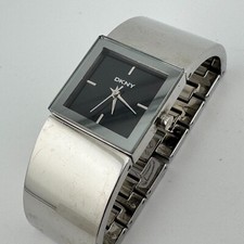 Relógio de quartzo feminino DKNY 30m prata aço preto quadrado analógico nova bateria comprar usado  Enviando para Brazil