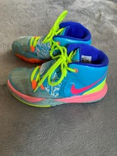 Tênis esportivo infantil Nike Kyrie 6 PS 'Pool' CZ4693-409 tamanho 1Y - rosa azul verde, usado comprar usado  Enviando para Brazil
