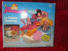 Petite poupee alibabettes d'occasion  Plougonven