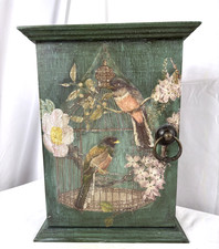 Armário decorativo pequeno de madeira decoupage pássaro pintado de verde humor comprar usado  Enviando para Brazil