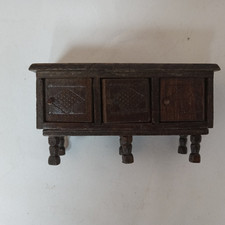 Console buffet de jantar vintage antigo artesanal feito à mão para casa de bonecas madeira escura 4" comprar usado  Enviando para Brazil