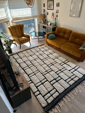 Ręcznie tkany dywan – abstrakcja geometryczna w czerni i bieli. 200x295 cm na sprzedaż  PL