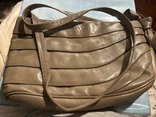 Valentino garavani sacs d'occasion  Expédié en Belgium