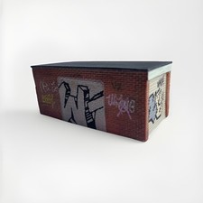 Bachmann scenecraft graffitied for sale  PENZANCE