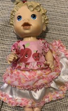 Boneca Baby Alive All Done Eating Blonde Ringlet Hair Hasbro também um vestido A (A2), usado comprar usado  Enviando para Brazil