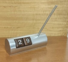 Calendario perpetuo alluminio usato  Gemona del Friuli