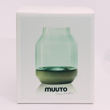 Muuto elevated vase d'occasion  Expédié en Belgium