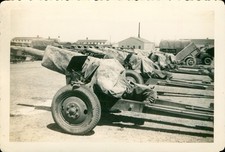 Abril 1943 Segunda Guerra Mundial Exército dos EUA, artilharia, caminhões, trailers Foto #4 fileira de armas cobertas comprar usado Abril 1943 Segunda Guerra Mundial Exército dos EUA, artilharia, caminhões, trailers Foto #4 fileira de armas cobertas comprar usado  Enviando para Brazil