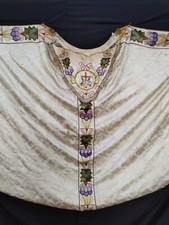chasuble d'occasion  Expédié en Belgium