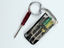 Keychain small kit d'occasion  Expédié en Belgium