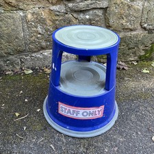 Shop retail step for sale Shop retail step for sale  DAVENTRY
