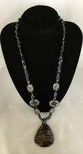 Joli collier pendentif d'occasion  Cergy-