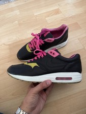 Size nike kid for sale  San Francisco