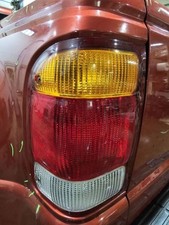 Lanterna traseira esquerda do driver âmbar com vermelho e branco compatível com 98-99 RANGER 585956 comprar usado  Enviando para Brazil