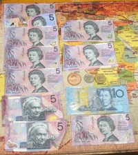 Lote de billetes de Australia---Once (11) billetes y una moneda--valor nominal de $61 segunda mano  Embacar hacia Mexico