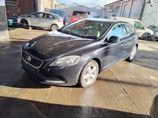 Volvo v40 manual for sale  LOUGHBOROUGH