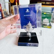Troféu de metal 2"" PGA Championship Trophy com vitrine, usado comprar usado  Enviando para Brazil