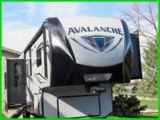 2018 keystone avalanche for sale  Cedar Rapids
