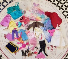 Barbie lot vêtements d'occasion  Martigues