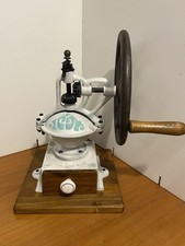 Antico macinacaffe volano usato Antico macinacaffe volano usato  Villachiara