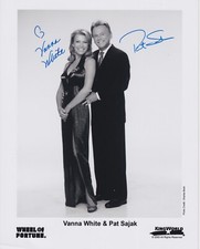 Pat Sajak, Vanna White, apresentadores do programa de TV Wheel of Fortune, foto assinada 8x10 em preto e branco comprar usado  Enviando para Brazil