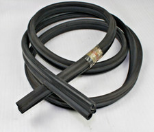 813833721 811831721 Orginał Uszczelka drzwi wewnętrzna tył 2925mm Audi 80 Coupe na sprzedaż  PL