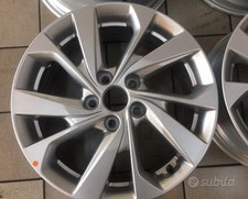 Cerchi originali hyundai usato  Alatri